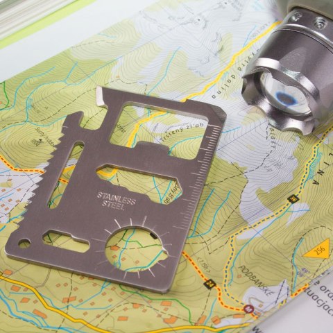 Karta przeżycia otwieracz do piwa puszek nóż śrubokręt linijka